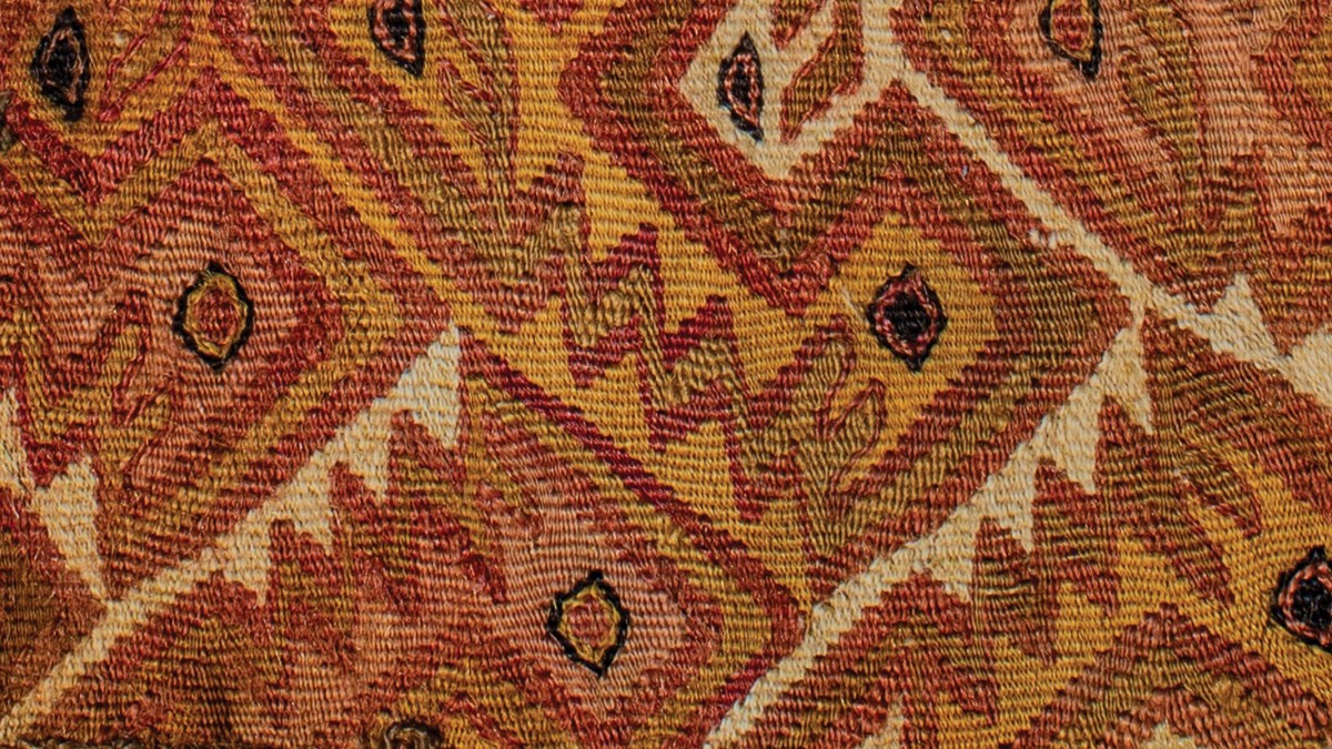 Textile Fragment (detail), Peru, 11th-15th century, cotton, camelid hair. Collection of Mingei International Museum. Gift of Mr. Hunton and Mrs. Priscilla Sellman.