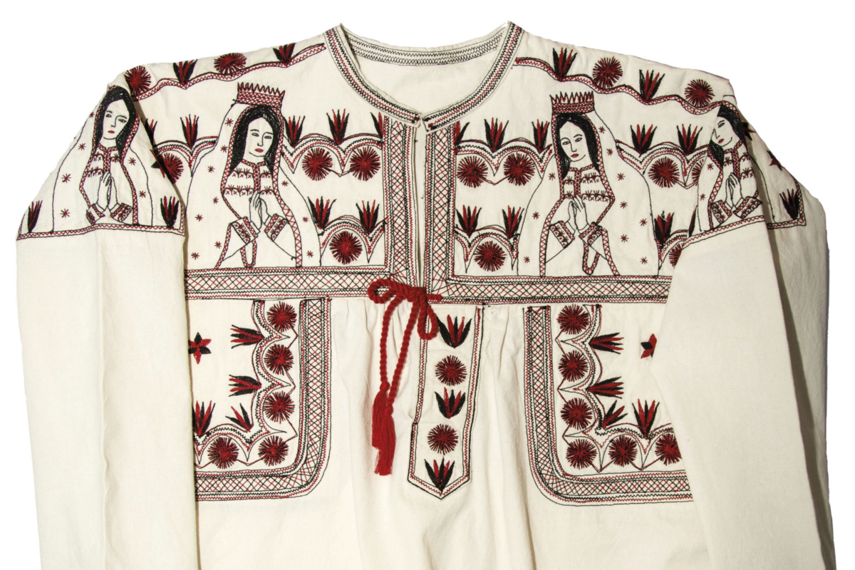 Reina Martínez Vásquez, designed by Epifanio Gómez Jiménez. Blouse of commercial unbleached muslin, hand-led machine embroidered with commercial cotton. Collection of Linda Hanna. Image courtesy of Judith Romero.